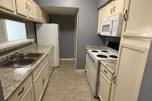 14550 Fonmeadow Dr, Houston, TX 77035 - Photo 6