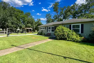 4435 11th St, Bacliff, TX 77518 - Photo 4