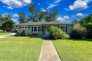4435 11th St, Bacliff, TX 77518 - Photo 2