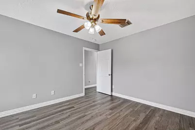 2034 Glencove Drive, Seabrook, TX 77586 - Photo 18