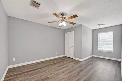 2034 Glencove Drive, Seabrook, TX 77586 - Photo 20
