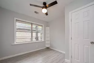 626 Shawnee St, Houston, TX 77034 - Photo 10