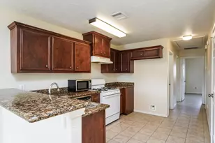8424 Cannon St, Houston, TX 77051 - Photo 8