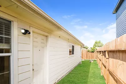 8424 Cannon Street, Houston, TX 77051 - Photo 14