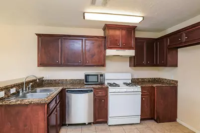 8424 Cannon Street, Houston, TX 77051 - Photo 6