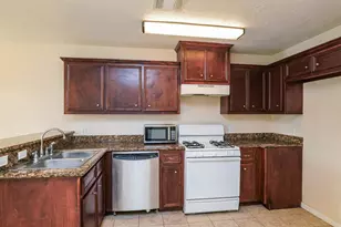 8424 Cannon St, Houston, TX 77051 - Photo 6