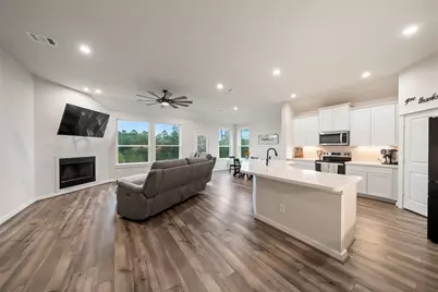 11755 Oakwood Ranch Drive, Willis, TX 77378 - Photo 16