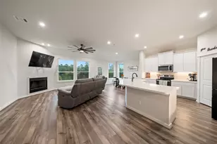 11755 Oakwood Ranch Dr, Willis, TX 77378 - Photo 16