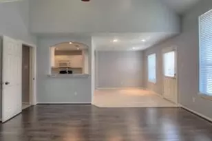 10943 Windfern Lakes St, Houston, TX 77064 - Photo 6