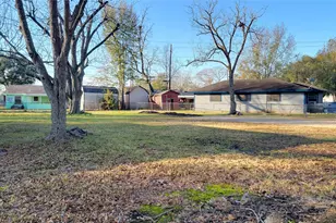 7018 Willowtex Dr, Houston, TX 77396 - Photo 2