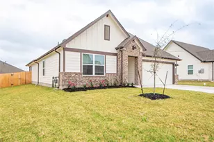 1722 San Jacinto Dr, Brenham, TX 77833 - Photo 2