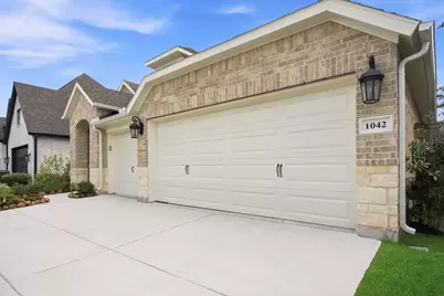1042 Windy Creek Path, Conroe, TX 77304 - Photo 2