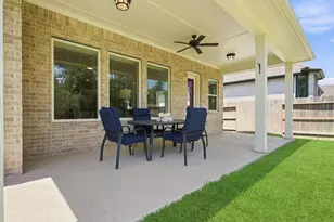 1042 Windy Creek Path, Conroe, TX 77304 - Photo 8