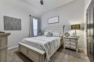 3050 Crape Myrtle Bend Ln, Dickinson, TX 77539 - Photo 18