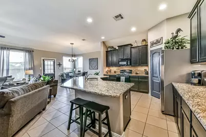 3050 Crape Myrtle Bend Lane, Dickinson, TX 77539 - Photo 8