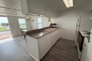 855 County Rd 201, Sargent, TX 77414 - Photo 14