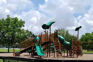 8814 Silent Willow Ln, Sugar Land, TX 77479 - Photo 36