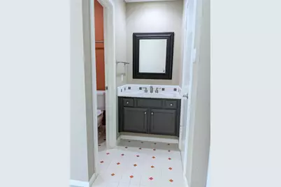 11711 Memorial Drive #133, Houston, TX 77024 - Photo 20