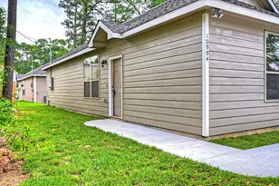 11602 Vistawood St, Willis, TX 77318 - Photo 2