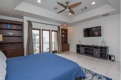 9410 Shady Lane Court, Houston, TX 77063 - Photo 22