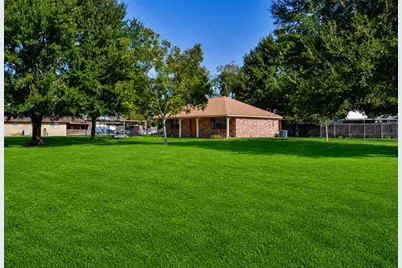 5406 Avenue C, Crosby, TX 77532 - Photo 2