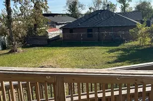 8602 Alsuma St, Houston, TX 77029 - Photo 12