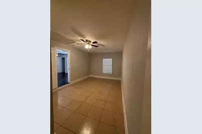 5855 Beldart Street, Houston, TX 77033 - Photo 4