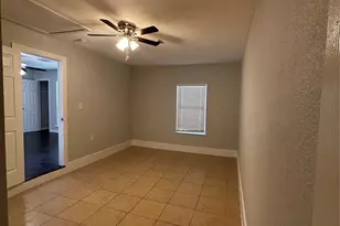 5855 Beldart St, Houston, TX 77033 - Photo 4