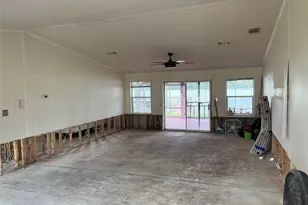 12 Walnut Bend, Huntsville, TX 77320 - Photo 2