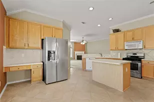 10311 Sawyers Crossing Ln, Sugar Land, TX 77498 - Photo 6