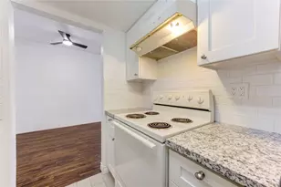 830 Threadneedle St, Houston, TX 77079 - Photo 14