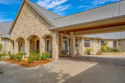 202 W North Street, Weimar, TX 78962 - Photo 2