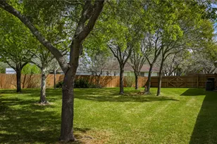 202 W North St, Weimar, TX 78962 - Photo 26