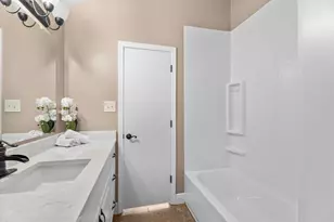 5010 Deer Point Dr, Spring, TX 77389 - Photo 12