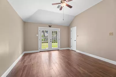 5010 Deer Point Drive, Spring, TX 77389 - Photo 10