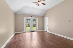 5010 Deer Point Dr, Spring, TX 77389 - Photo 10