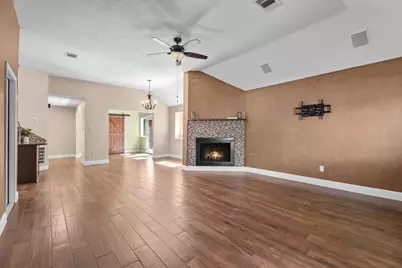 5010 Deer Point Drive, Spring, TX 77389 - Photo 14