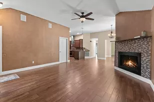 5010 Deer Point Dr, Spring, TX 77389 - Photo 2
