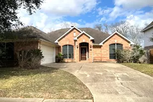 1815 Rustic Oak Ln, Pasadena, TX 77586 - Photo 1