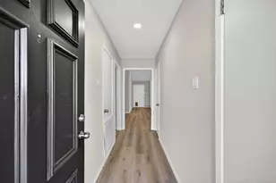 4800 Oak Hollow St, Baytown, TX 77521 - Photo 10