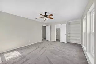 4800 Oak Hollow St, Baytown, TX 77521 - Photo 14