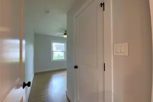 1818 Mill Creek Dr, Houston, TX 77008 - Photo 10