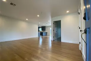 1818 Mill Creek Dr, Houston, TX 77008 - Photo 2