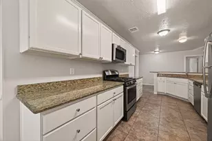9046 Smokehollow Dr, Houston, TX 77064 - Photo 16