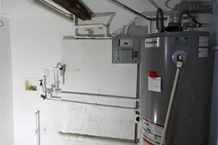 401 E 5th St, Sweeny, TX 77480 - Photo 32