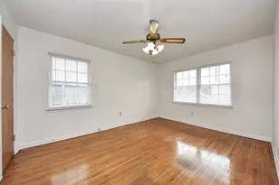 900 S Circle Dr, Baytown, TX 77520 - Photo 18