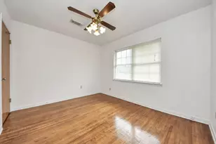 900 S Circle Dr, Baytown, TX 77520 - Photo 24