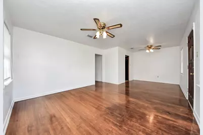 900 S Circle Drive, Baytown, TX 77520 - Photo 8