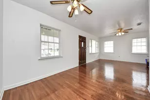 900 S Circle Dr, Baytown, TX 77520 - Photo 10