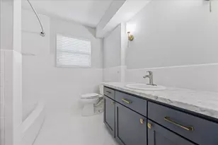 5706 Capello Dr, Houston, TX 77035 - Photo 12